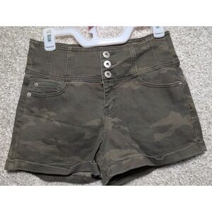 No Boundaries High Rise  Women's Camo Shorts, Size 9
